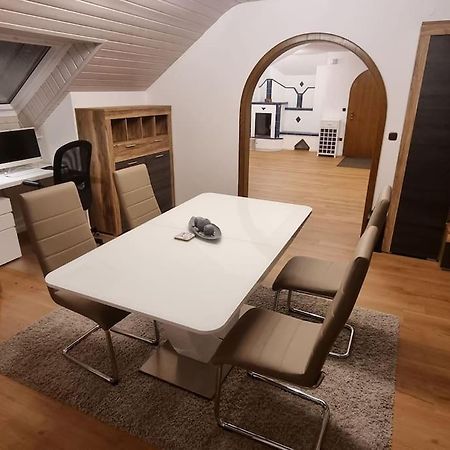 Gemuetliche Wohnung Am Waldrand Thierhaupten Exteriör bild