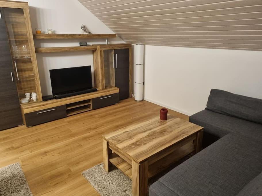 Gemuetliche Wohnung Am Waldrand Thierhaupten Exteriör bild