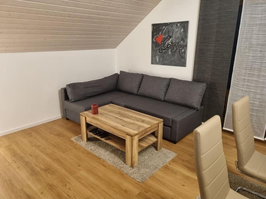 Gemuetliche Wohnung Am Waldrand Thierhaupten Exteriör bild